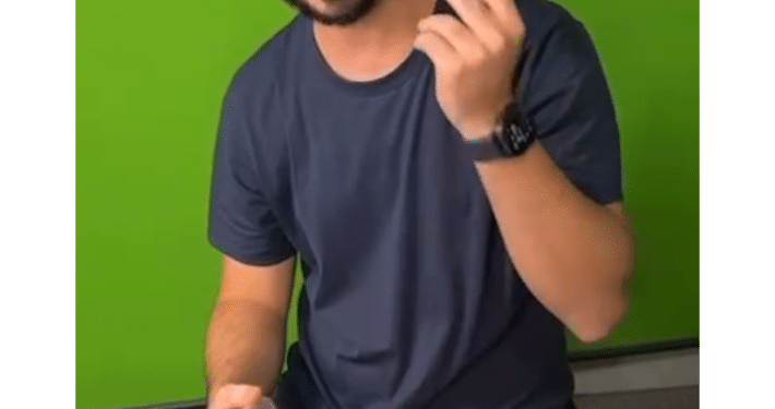 story de Instagram de influencer mostrando el kit de The Boring Phone